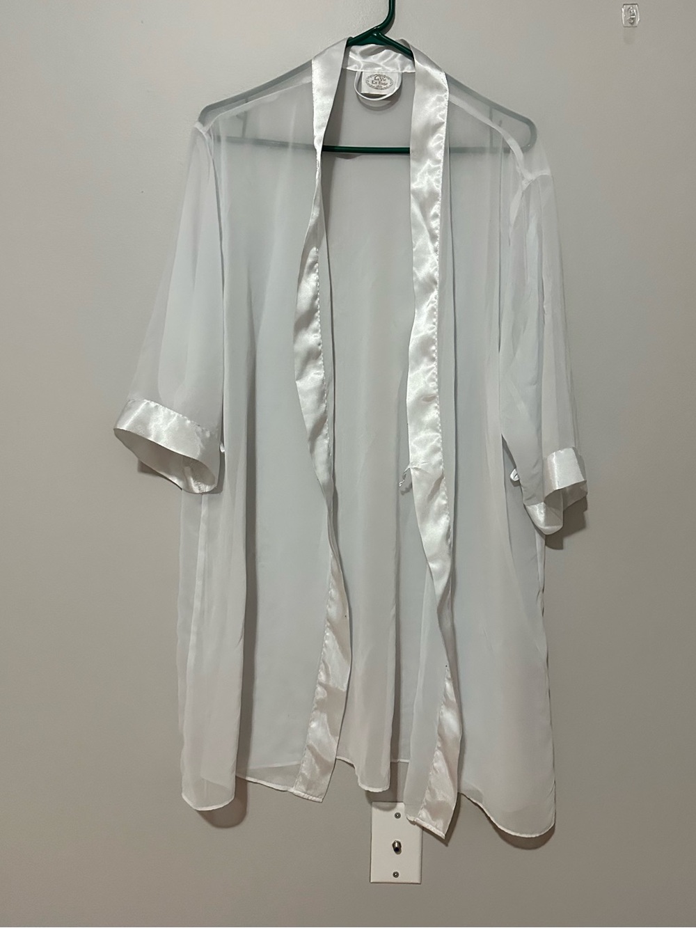 La Vie En Rose Vintage Sheer White Satin-Trim Robe